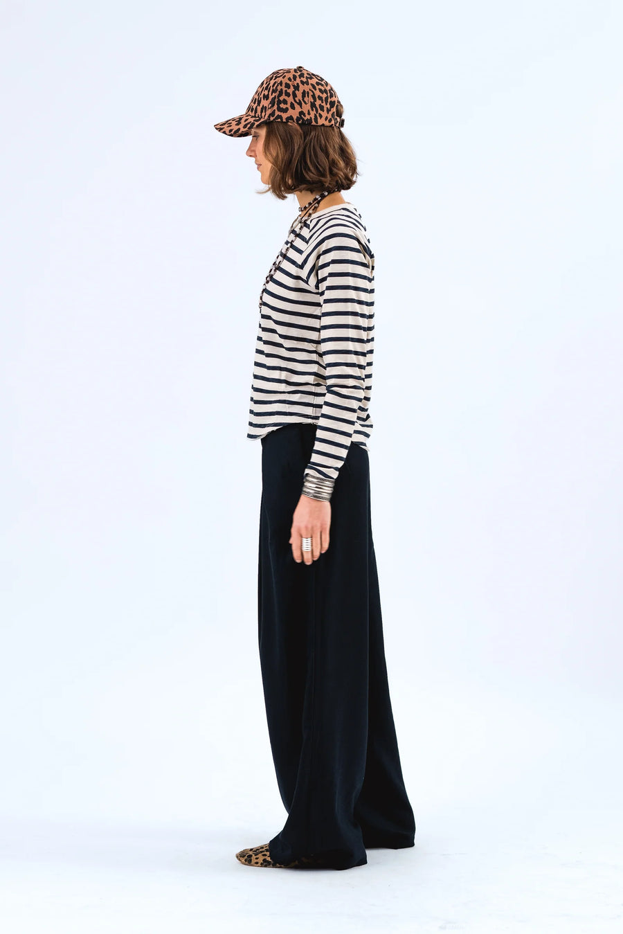Lolly's Landry - Liva Tee