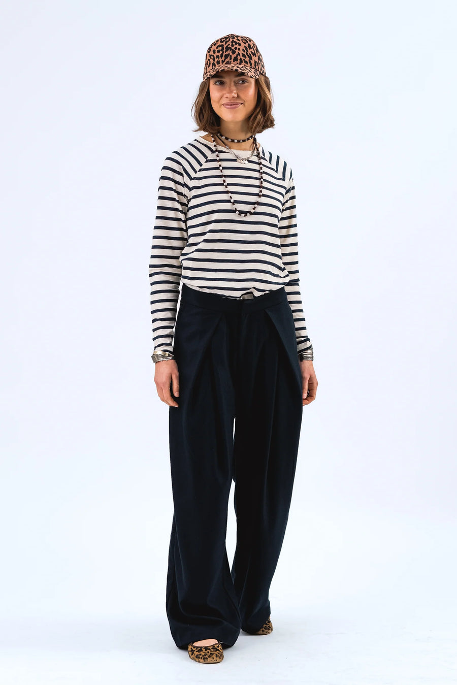 Lolly's Landry - Liva Tee