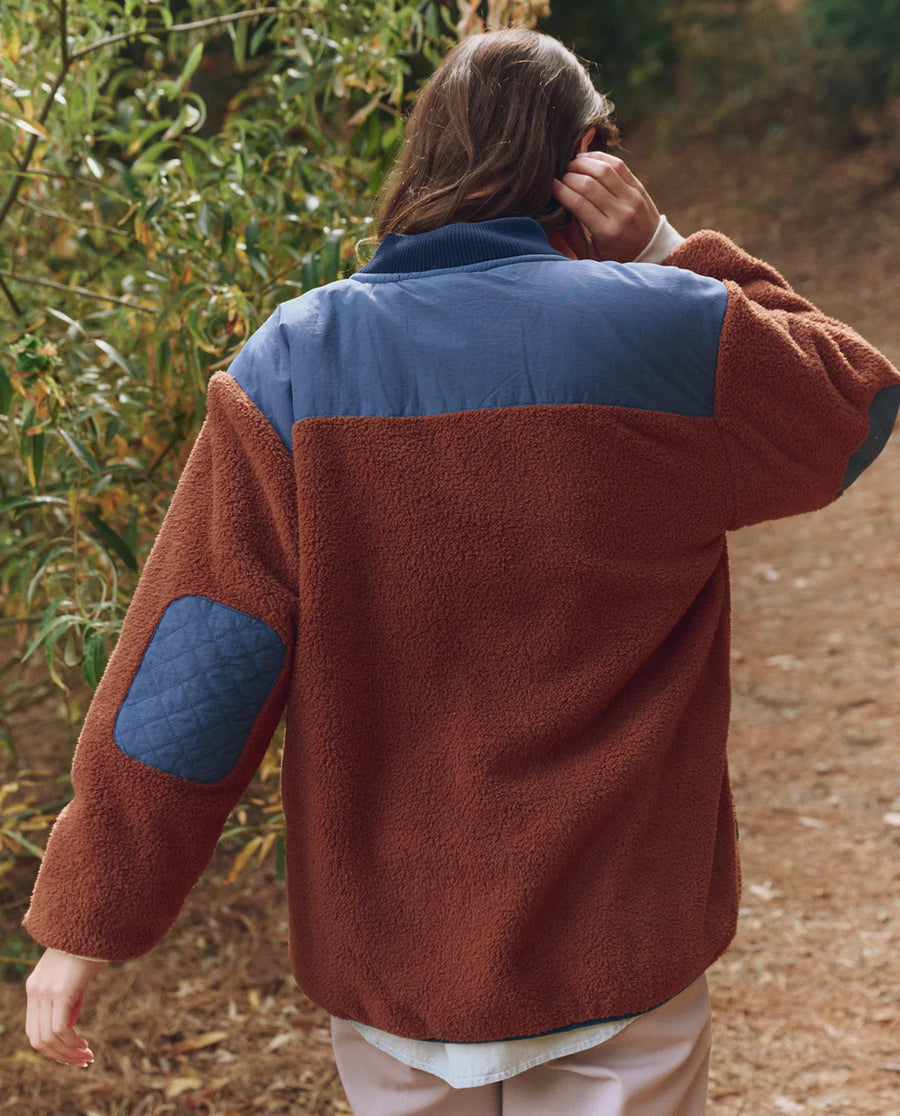 The Great - Plush tundra Jacket in Chocolate & Navy