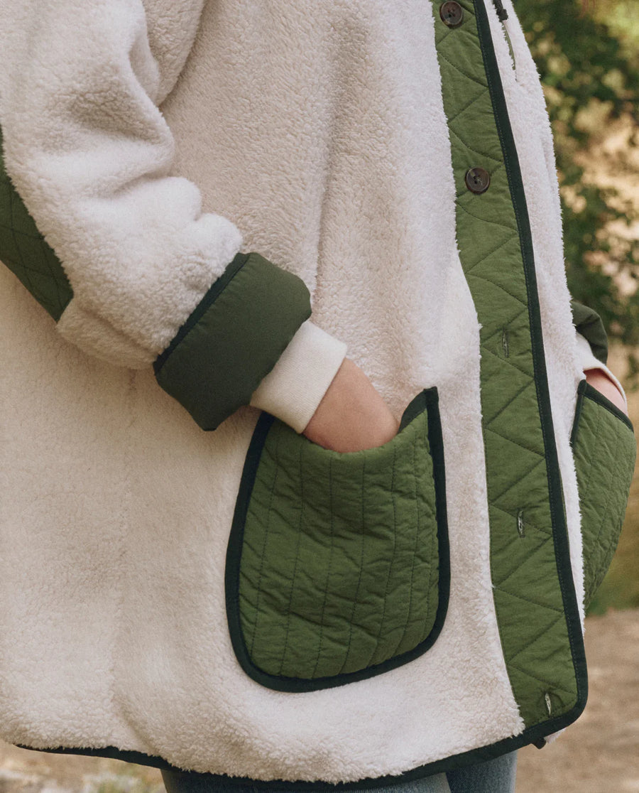 The Great - Plush tundra Jacket in Cream & Army